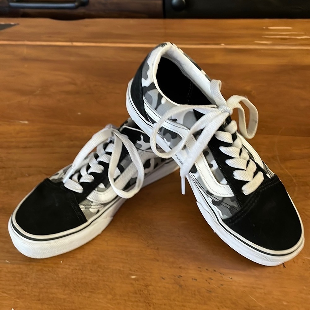 VANS Old Skool camo sneakers Size 1.5